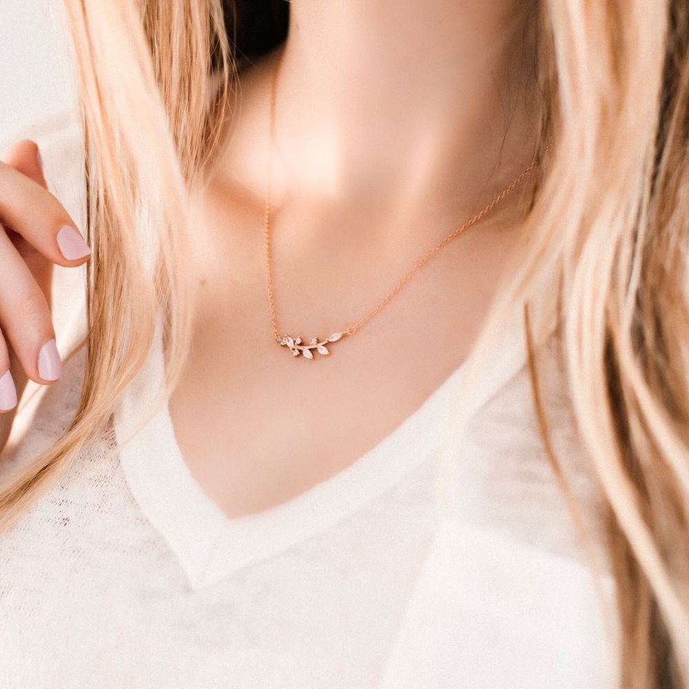 Vine Necklace | Rose Gold 925 Silver - Picture 4 of 6